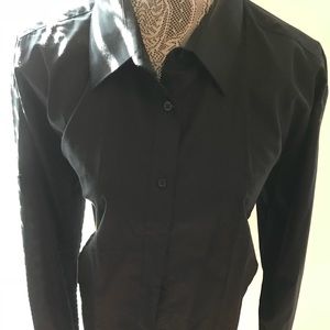 Lady Roberto black button down